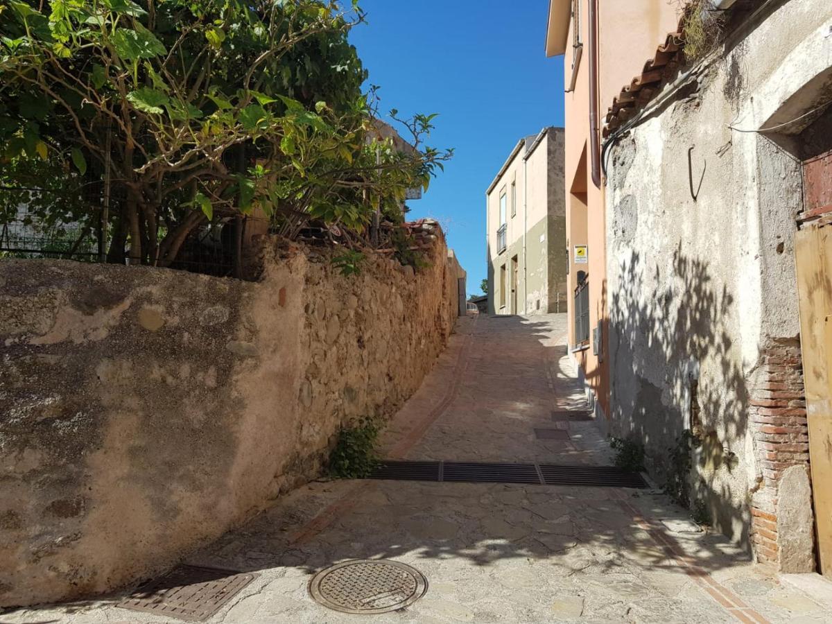Casa Tranquilla E Luminosa Con Terrazzo A Due Passi Dal Mare Lejlighed Brolo Eksteriør billede
