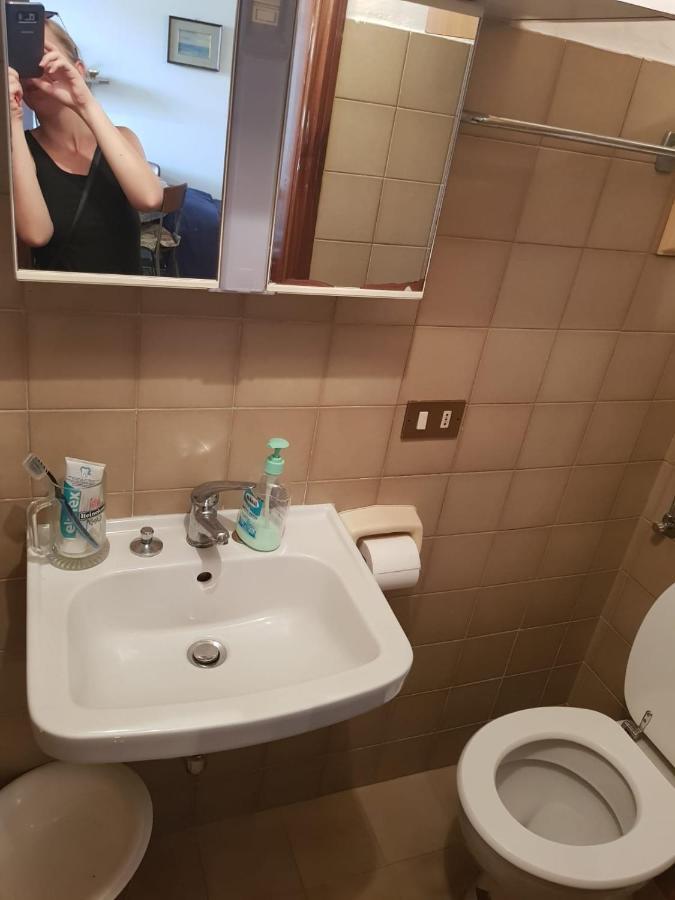 Casa Tranquilla E Luminosa Con Terrazzo A Due Passi Dal Mare Lejlighed Brolo Eksteriør billede
