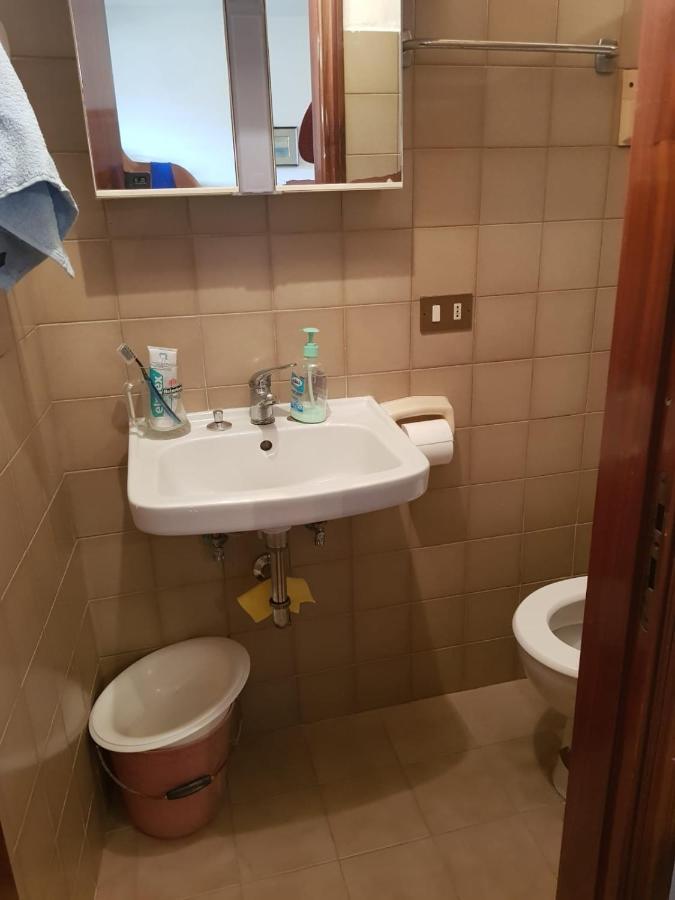 Casa Tranquilla E Luminosa Con Terrazzo A Due Passi Dal Mare Lejlighed Brolo Eksteriør billede